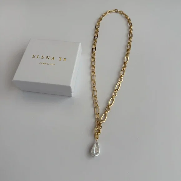 533 Gold Chain Necklace with Pearl Pendant - Picture 4 of 7